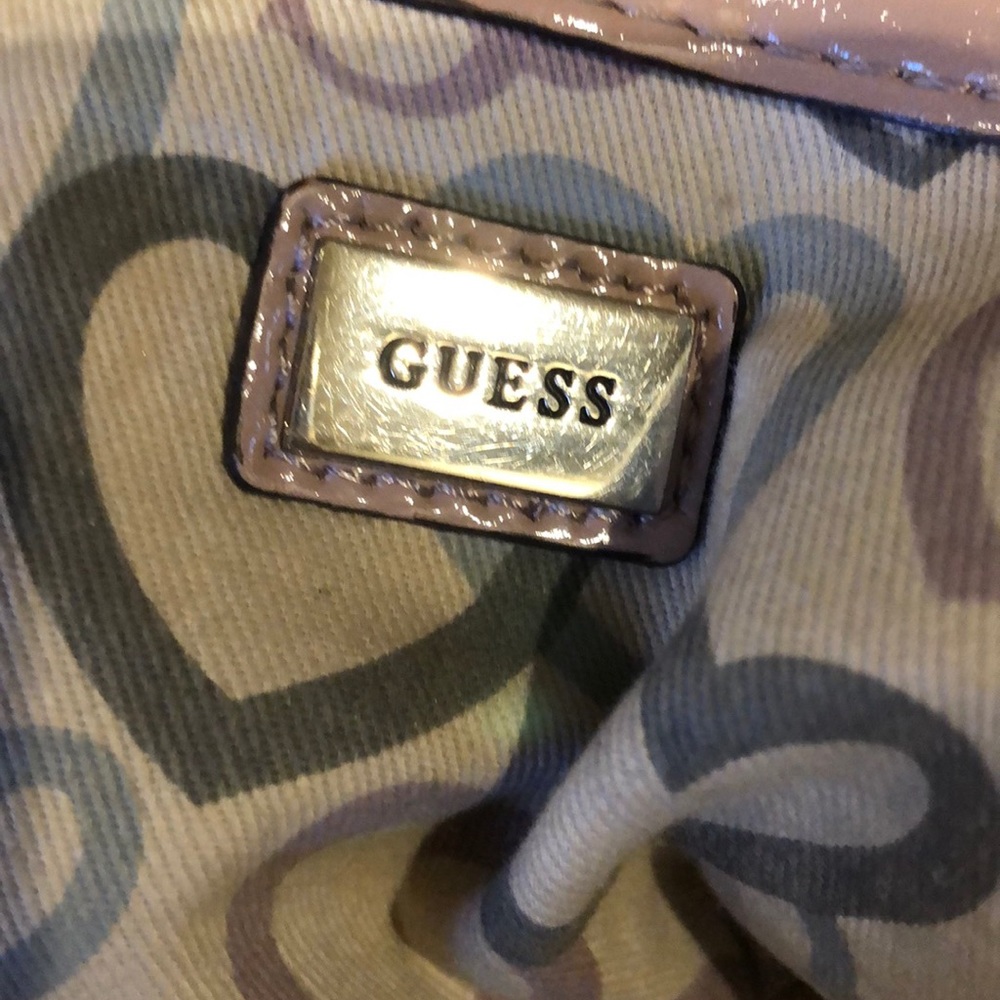 🔥GUESS HANDBAG🔥 - Picture 7 of 8